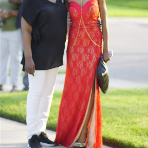 Red Formal Fitted Dress - Picture 2 of 3
